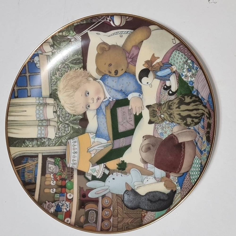1981 Vintage Limited Edition Carol Lawson Collector Plate "Storytime",